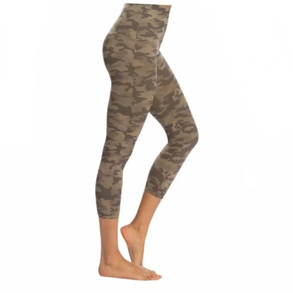 Spanx‎ Look At Me Now desert camo leggings